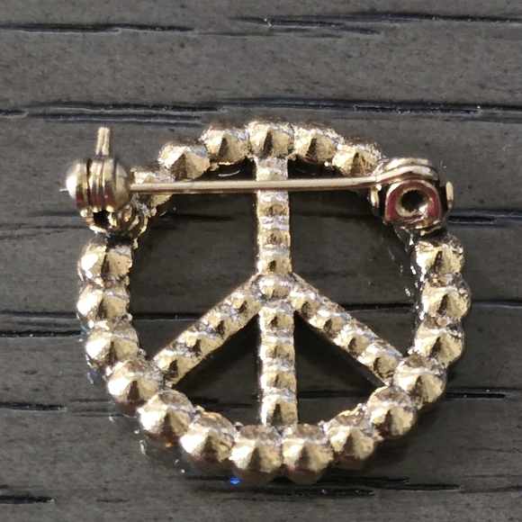 New Peace Sign Brooch Pin Iridescent Crystal Rhinestone - Picture 2 of 4